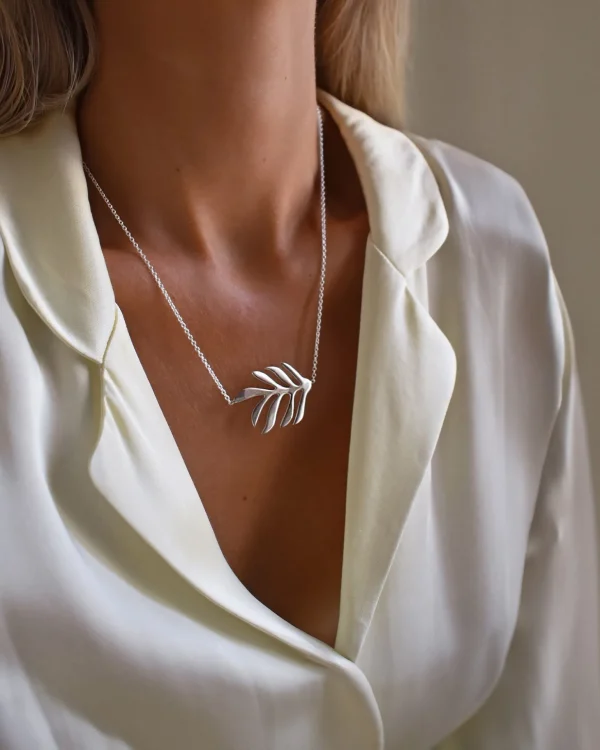 Autumn Leaf necklace silver