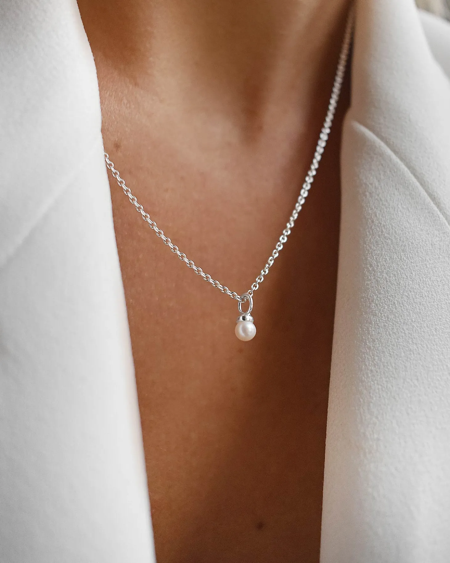 charms_petite_pearl_silve_1.webp Charms Petite Pearl silver
