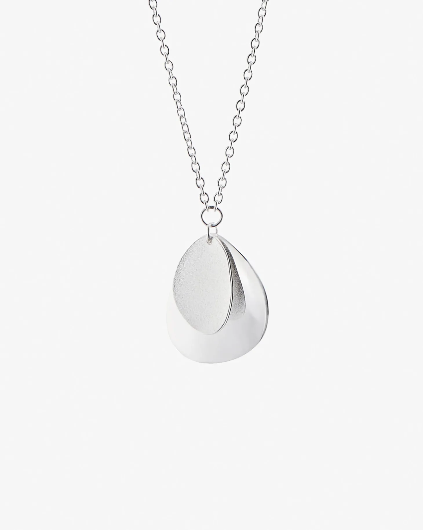 lakeside_single_necklace__0.webp Lakeside single necklace silver