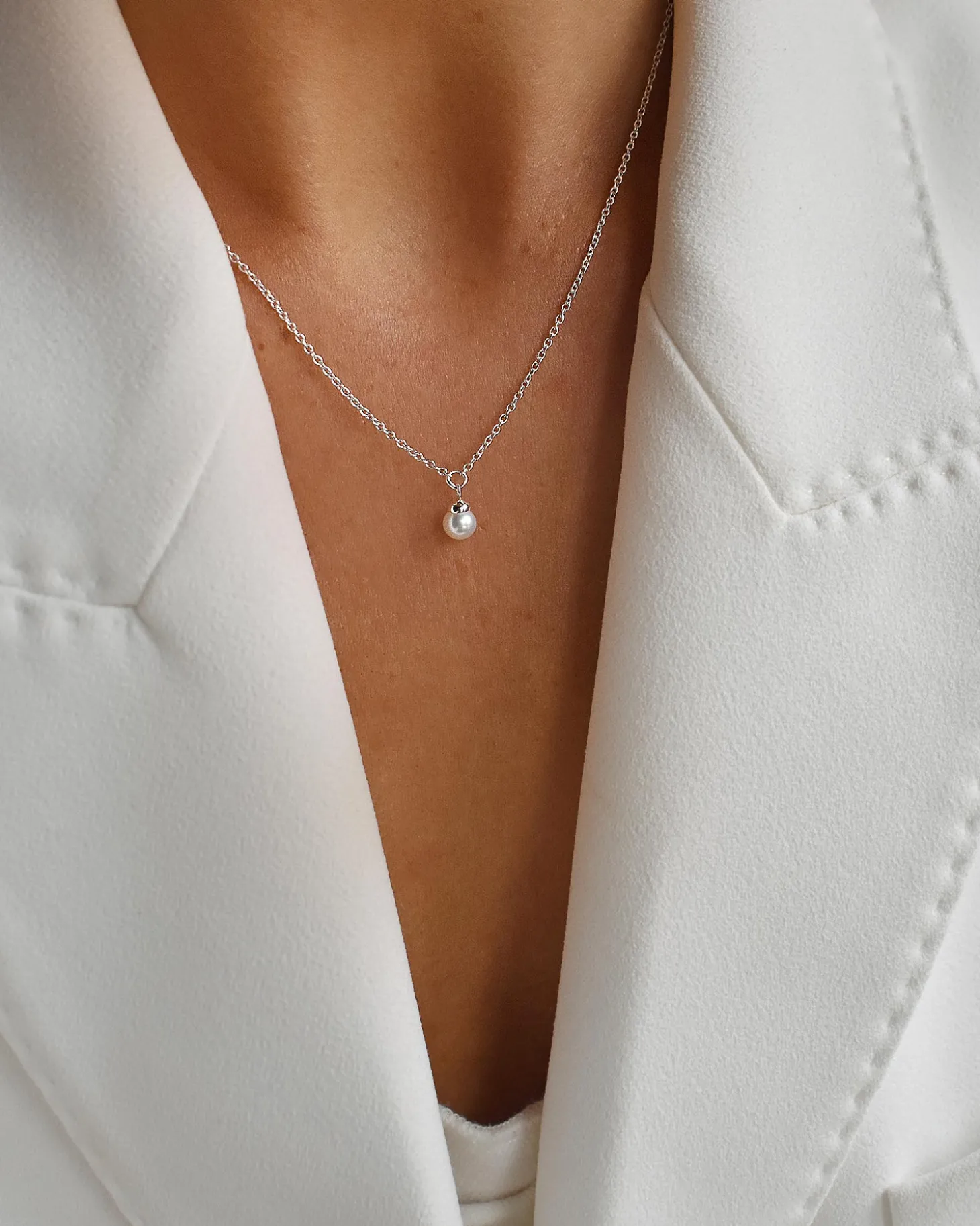 petite_pearl_single_neckl_2.webp Petite Pearl single necklace silver