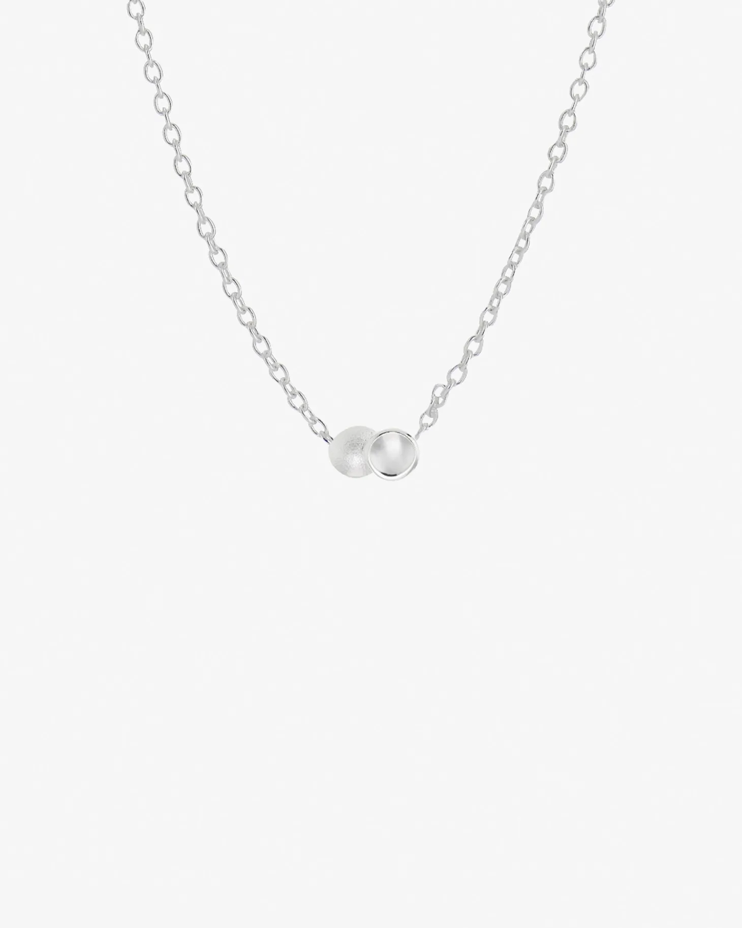rocky_shore_drop_necklace_0.webp Rocky Shore drop necklace silver