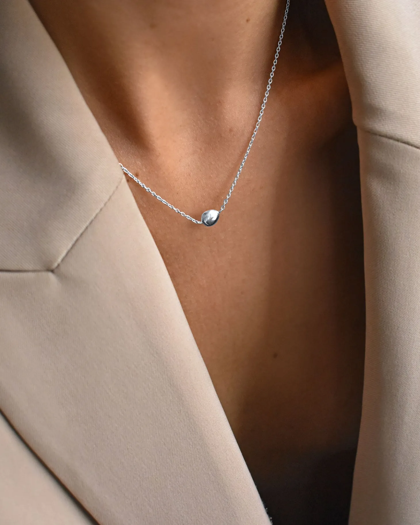 stardust_drop_necklace_po_1.webp Stardust drop necklace polished silver