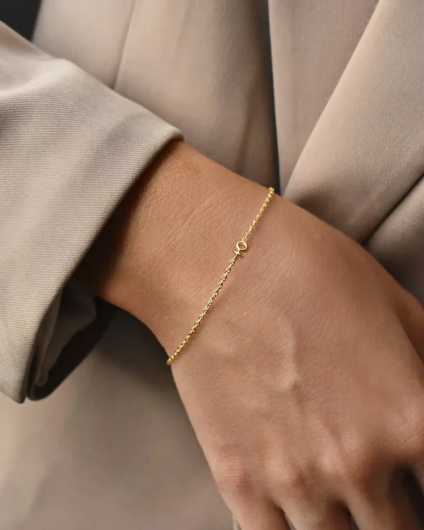 Women Unite drop bracelet gold